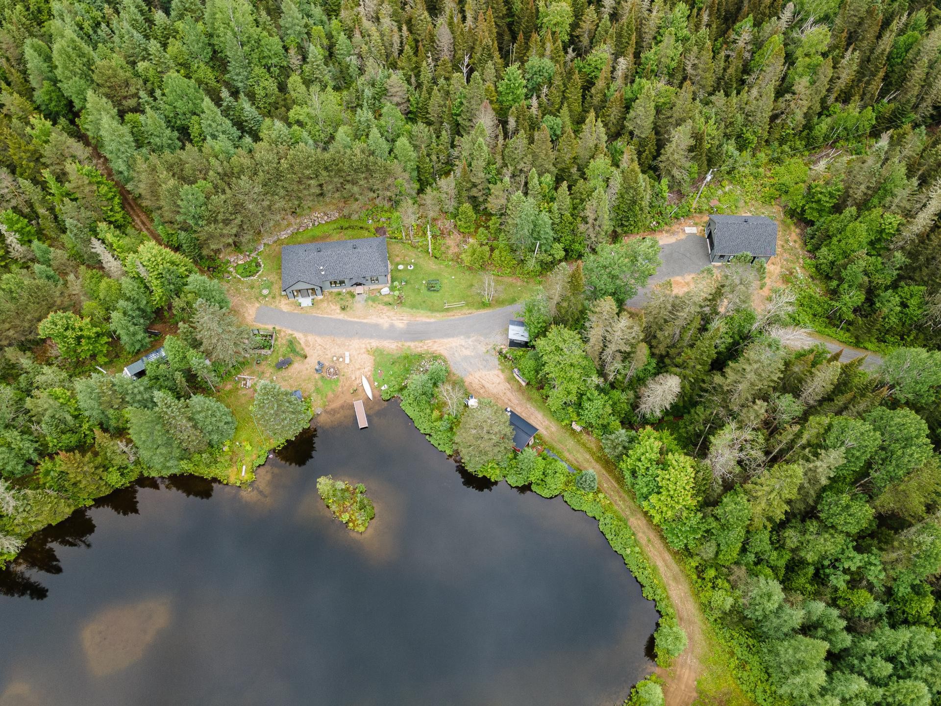 









2658


9e Rang

,
Sainte-Agathe-des-Monts,




QC
J8C0P9

