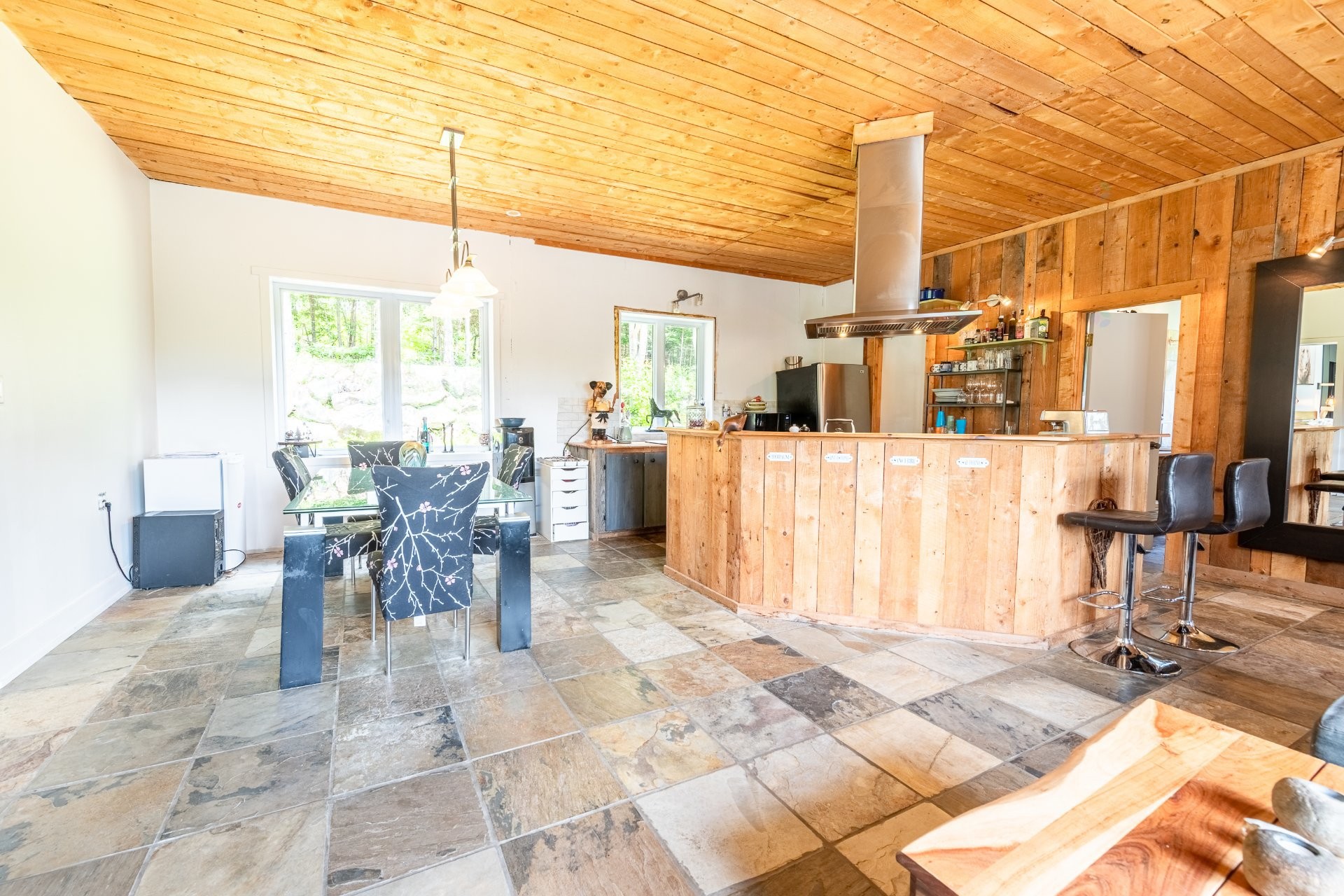 









2658


9e Rang

,
Sainte-Agathe-des-Monts,




QC
J8C0P9

