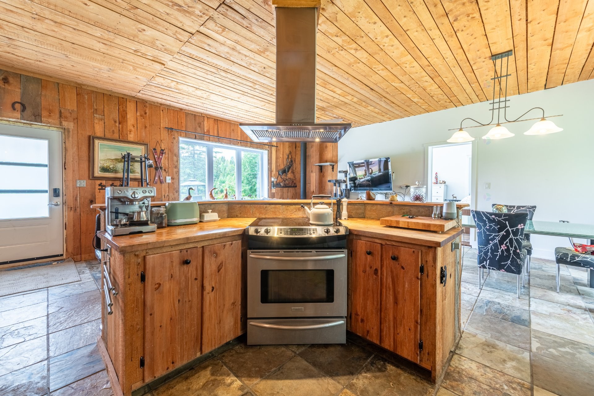 









2658


9e Rang

,
Sainte-Agathe-des-Monts,




QC
J8C0P9

