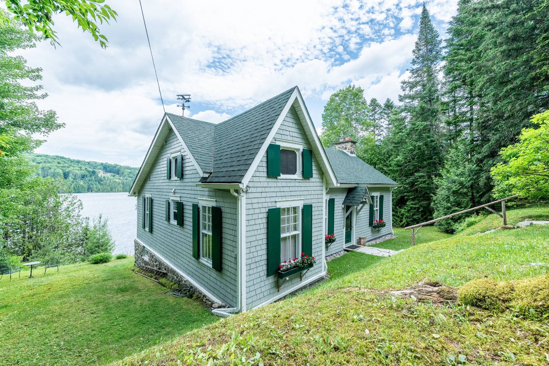 









2196


Ch. Tison

,
Sainte-Lucie-des-Laurentides,




QC
J0T2J0


