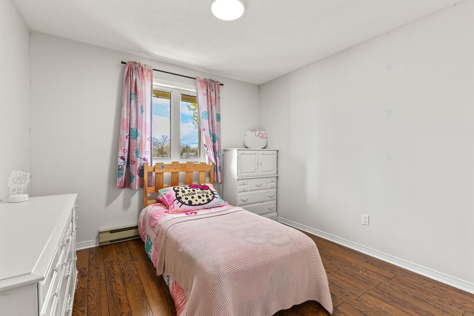 









150


Rue des Sables

,
Gatineau (Gatineau),




QC
J8P7K1

