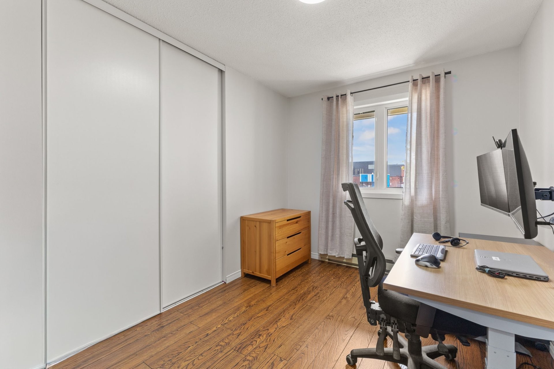 









150


Rue des Sables

,
Gatineau (Gatineau),




QC
J8P7K1

