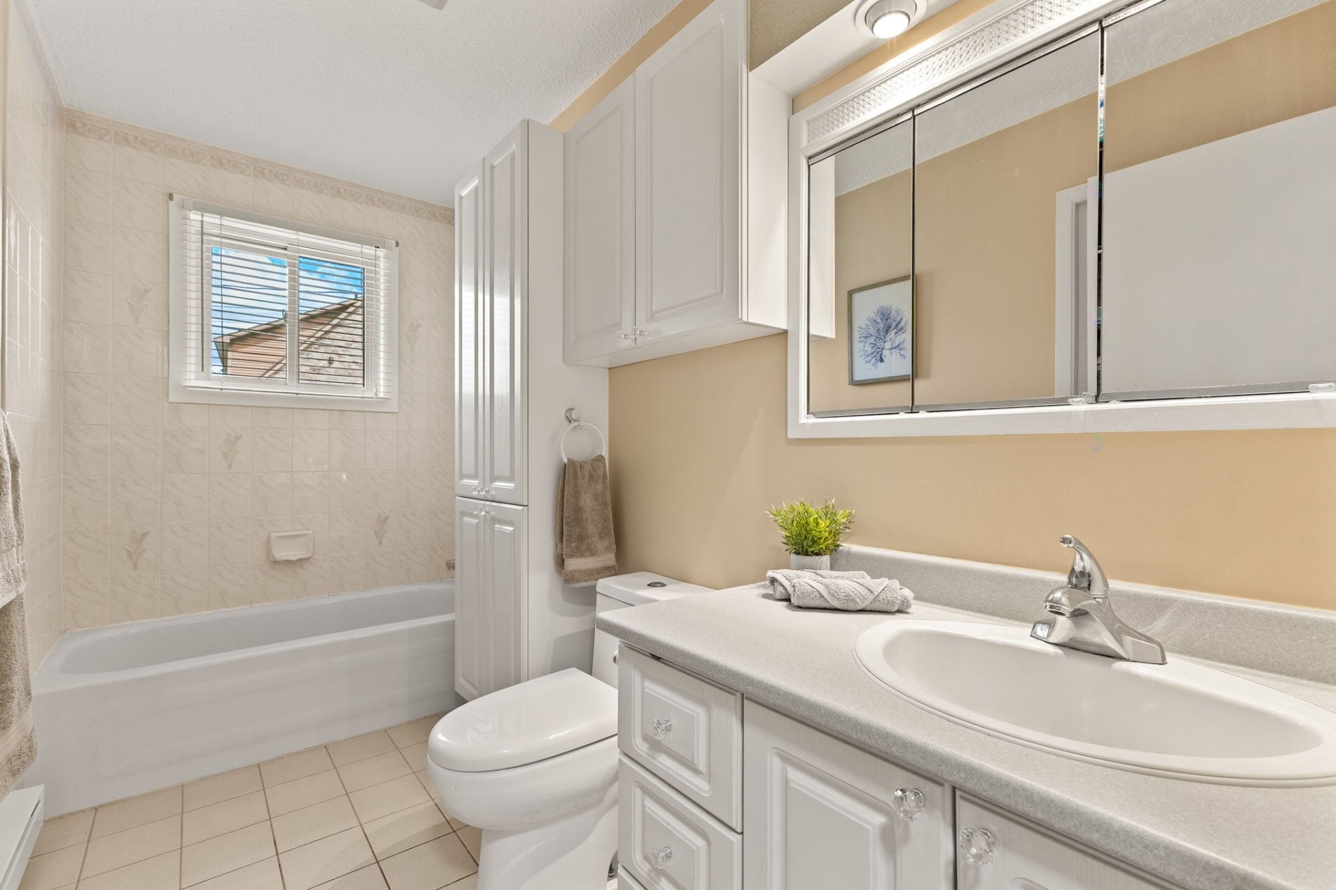 









150


Rue des Sables

,
Gatineau (Gatineau),




QC
J8P7K1

