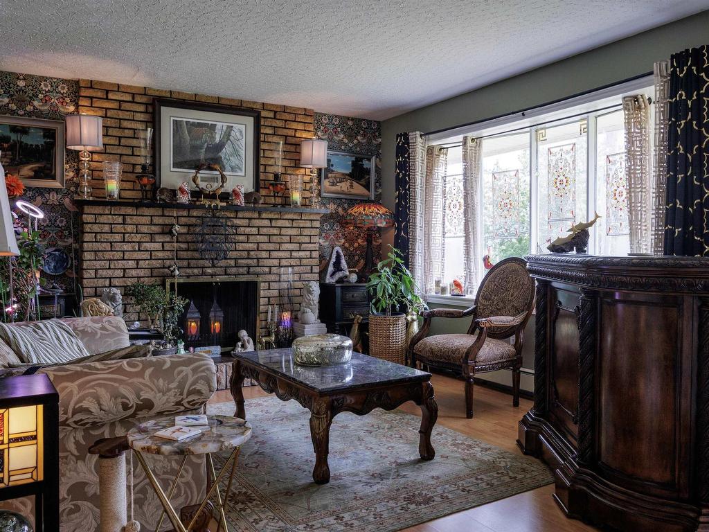 












9 Evergreen Drive

,
Salmon River,




NS
B2N 5J2

