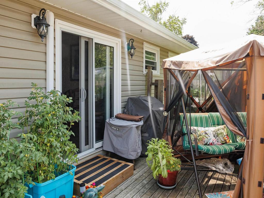 












9 Evergreen Drive

,
Salmon River,




NS
B2N 5J2

