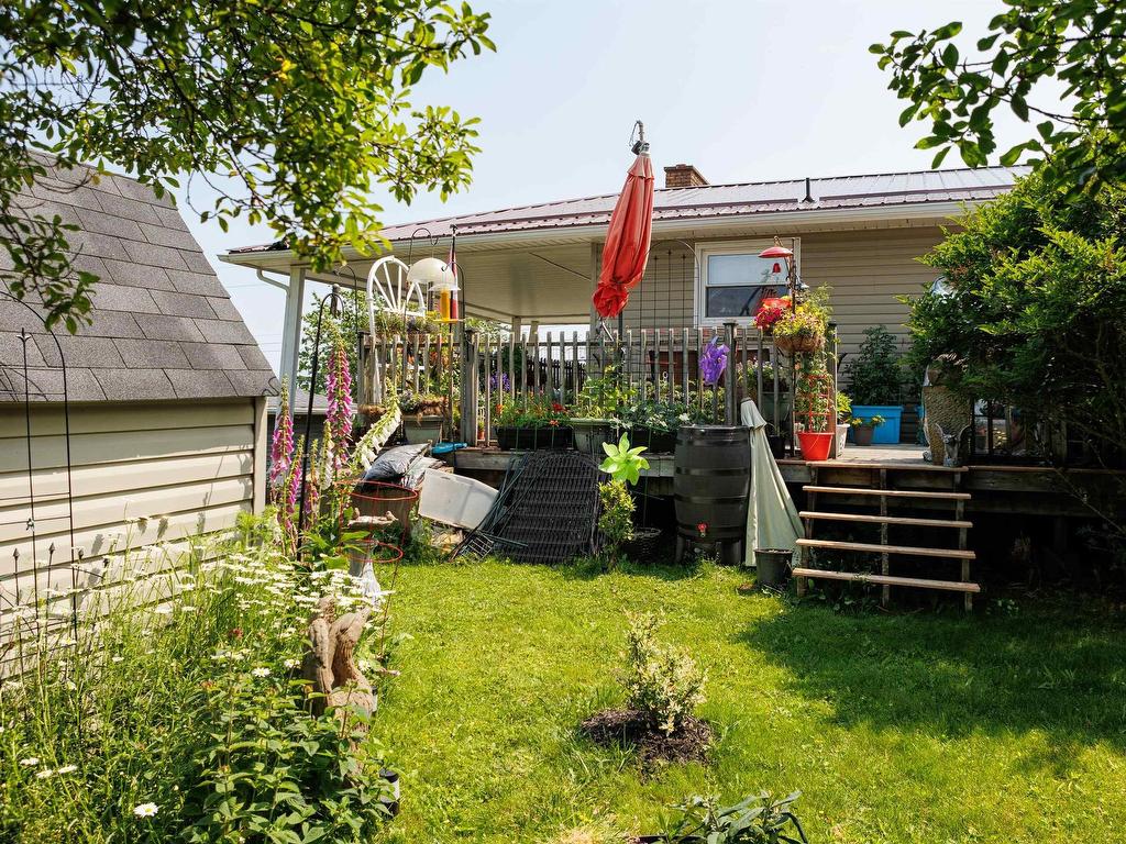 












9 Evergreen Drive

,
Salmon River,




NS
B2N 5J2

