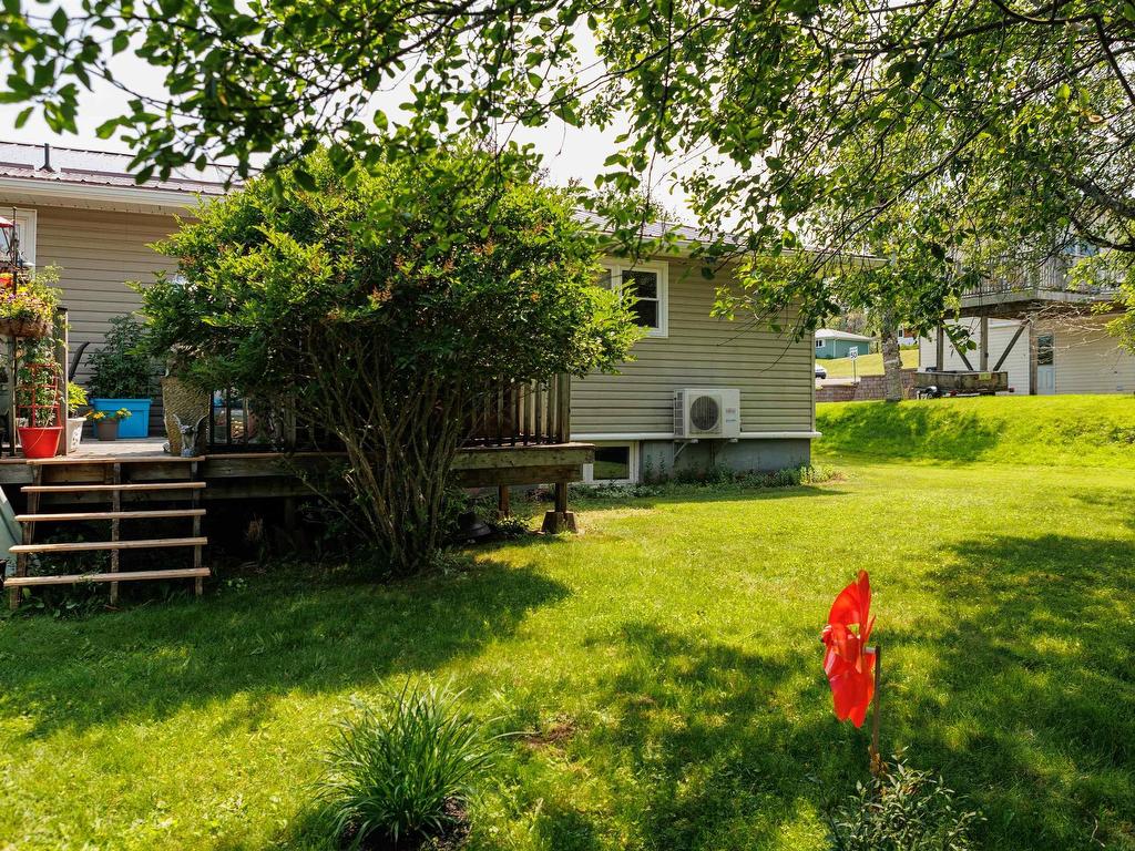 












9 Evergreen Drive

,
Salmon River,




NS
B2N 5J2


