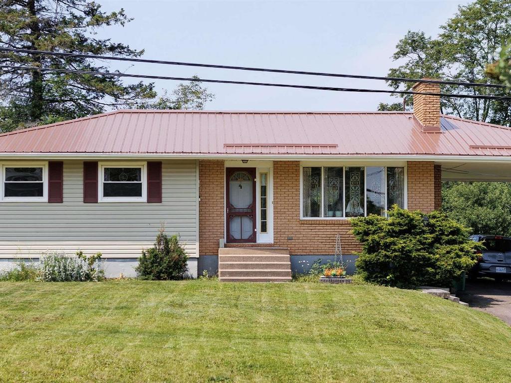 












9 Evergreen Drive

,
Salmon River,




NS
B2N 5J2

