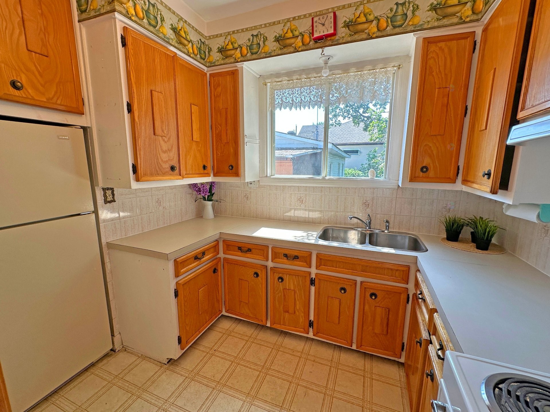 









126


36e Avenue

,
Sainte-Marthe-sur-le-Lac,




QC
J0N1P0

