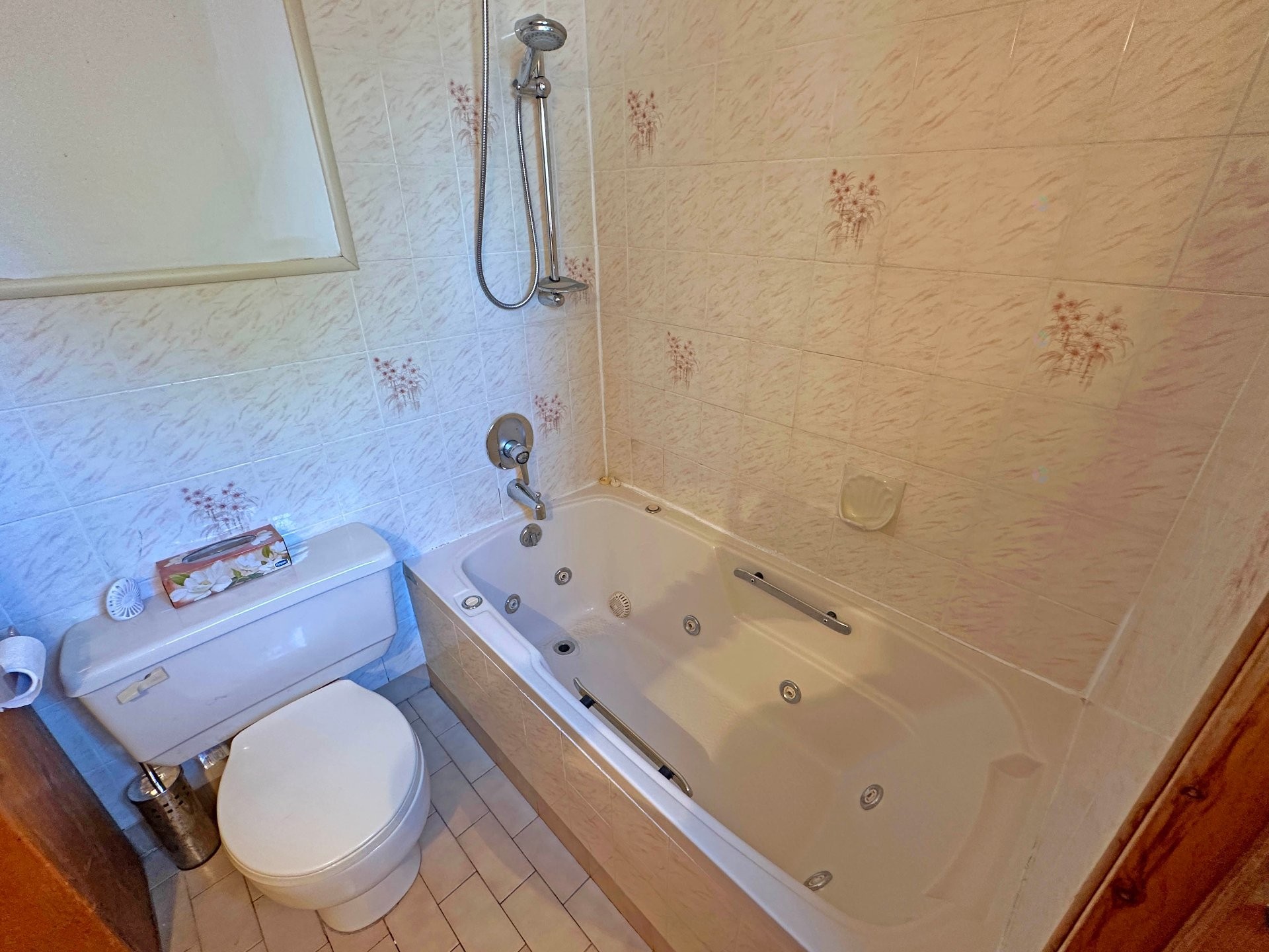 









126


36e Avenue

,
Sainte-Marthe-sur-le-Lac,




QC
J0N1P0


