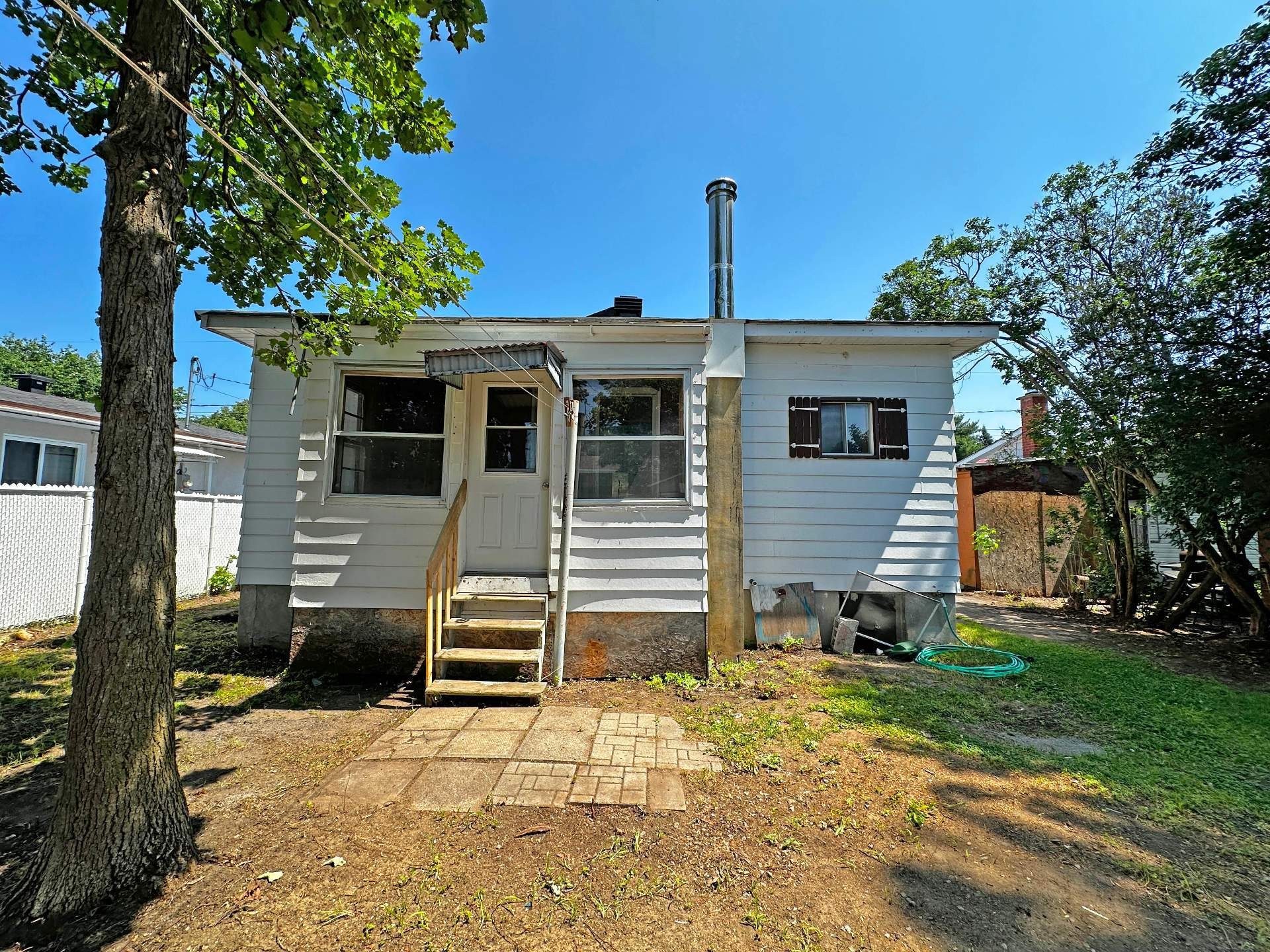









126


36e Avenue

,
Sainte-Marthe-sur-le-Lac,




QC
J0N1P0

