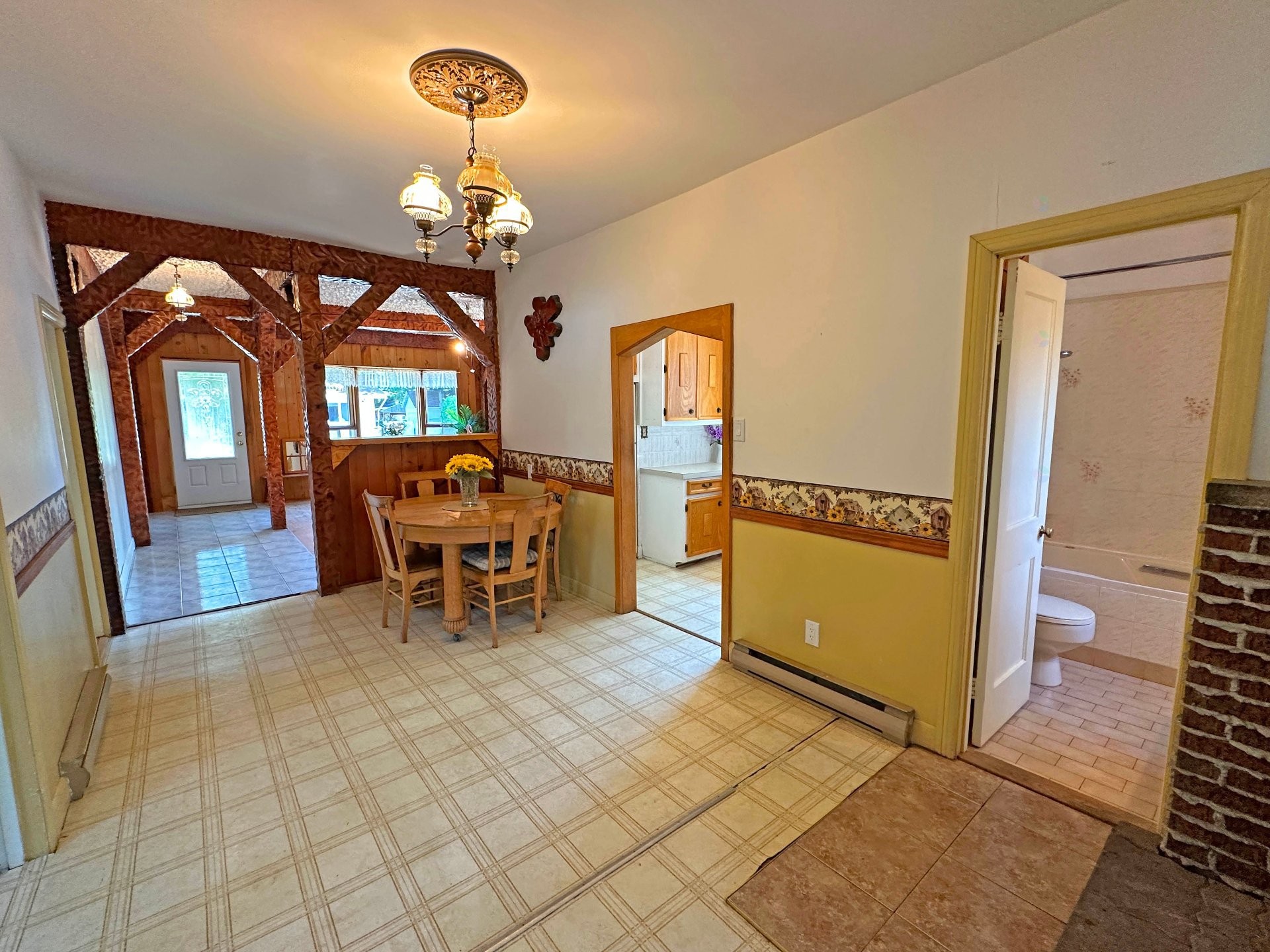 









126


36e Avenue

,
Sainte-Marthe-sur-le-Lac,




QC
J0N1P0

