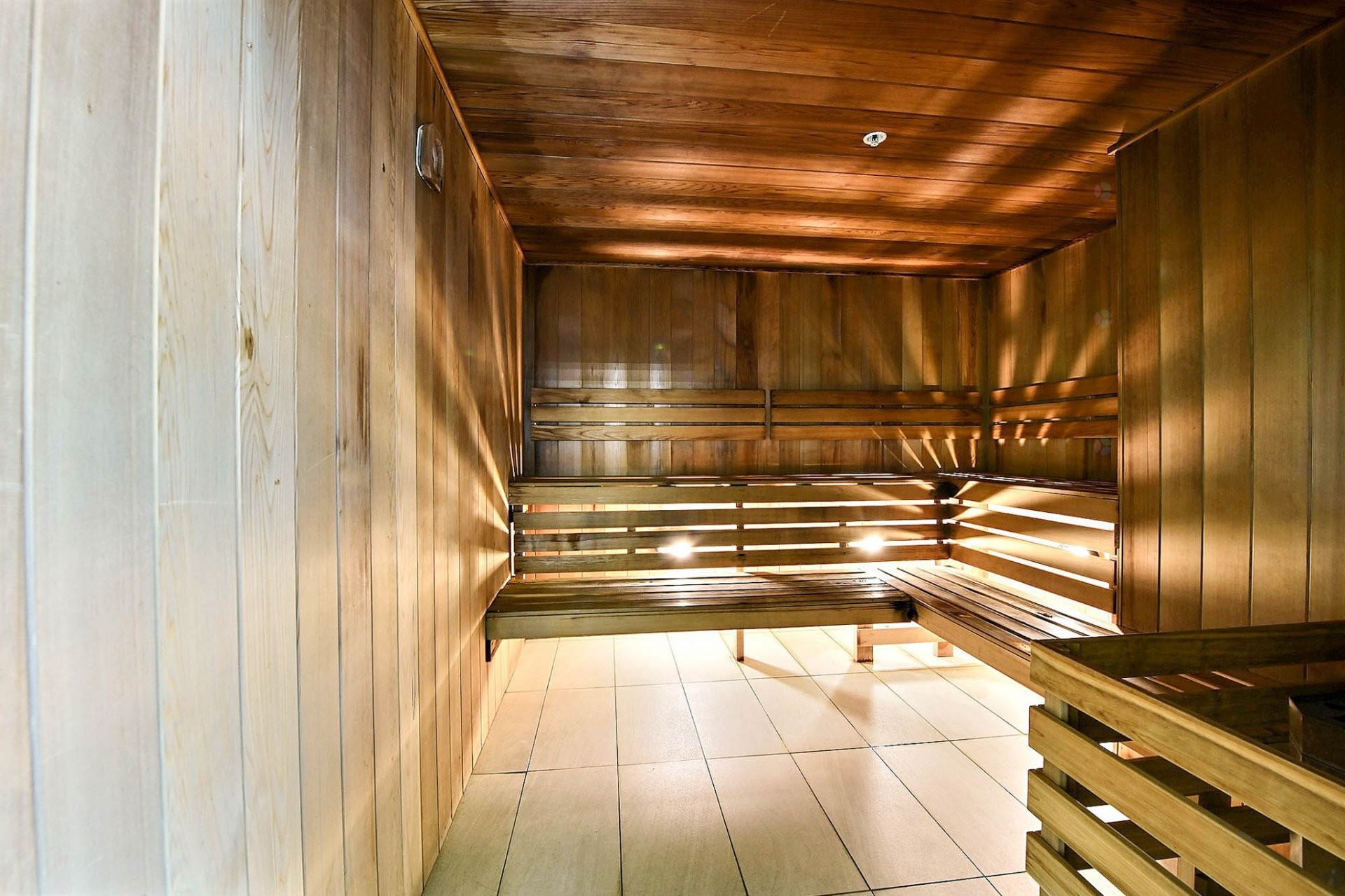 









1414


Rue Chomedey

, 511,
Montréal (Ville-Marie),




QC
H3H0A2

