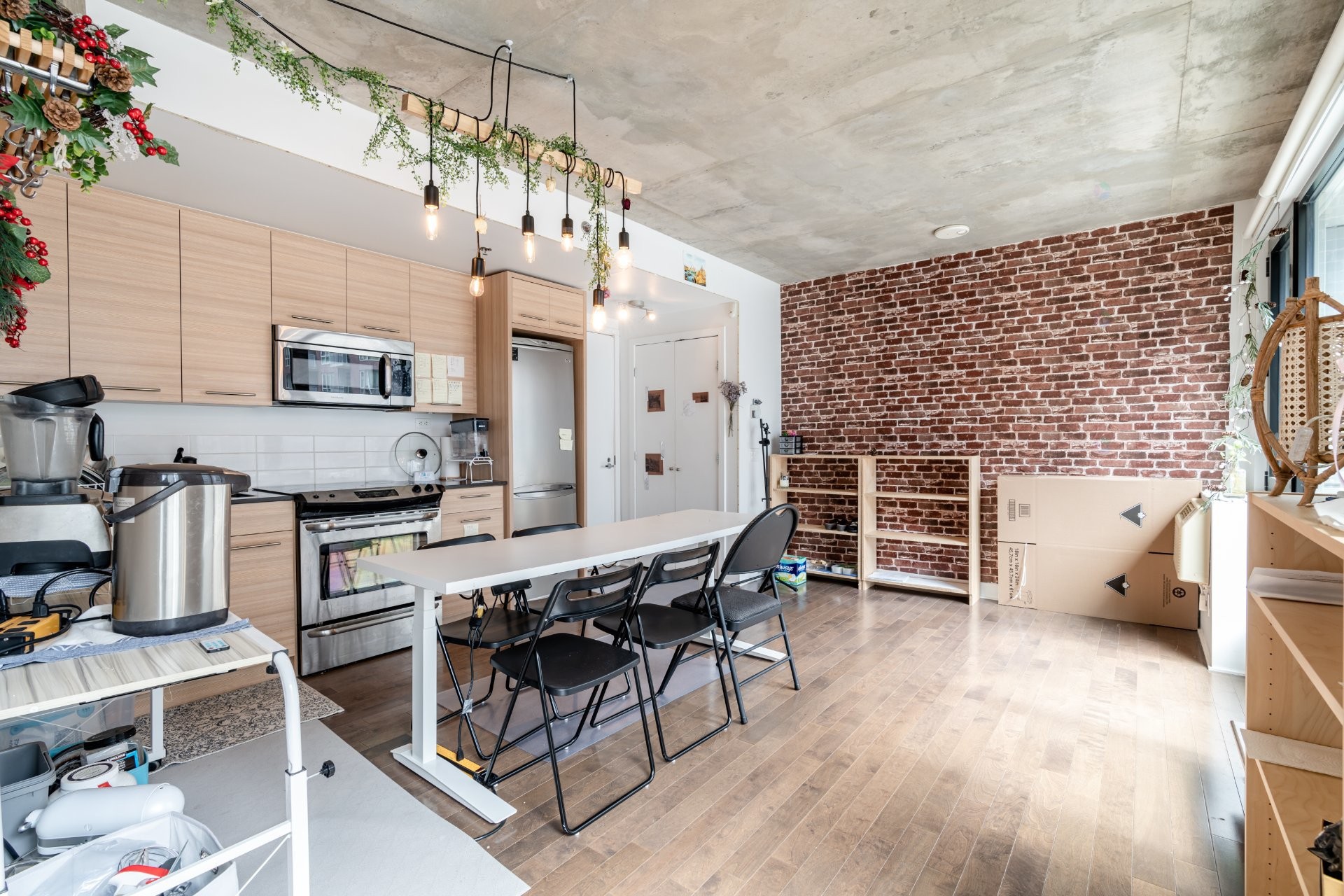 









1414


Rue Chomedey

, 511,
Montréal (Ville-Marie),




QC
H3H0A2

