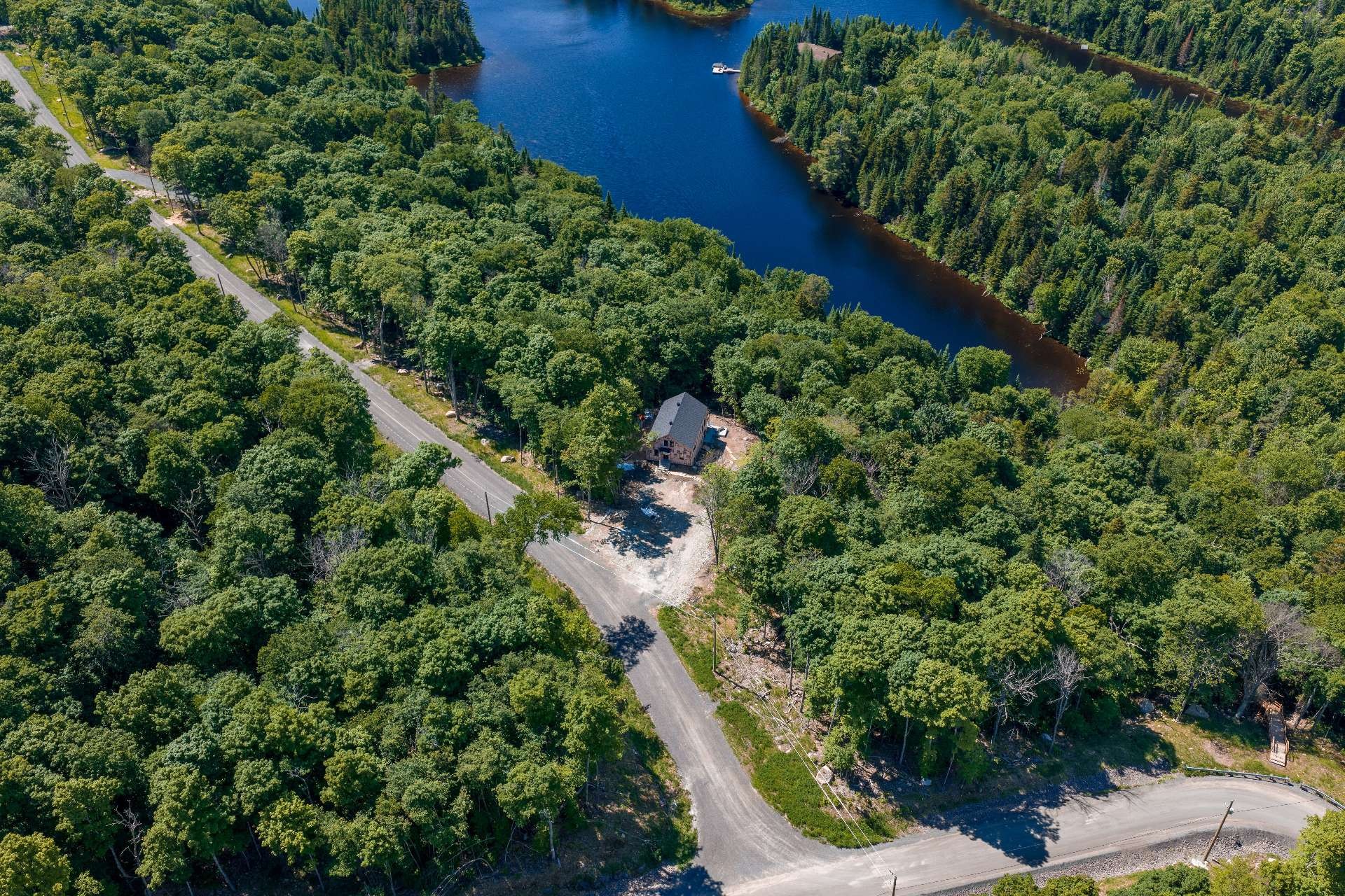 












Ch. du Faucon-Pèlerin

,
Saint-Adolphe-d'Howard,




QC
J0T2B0

