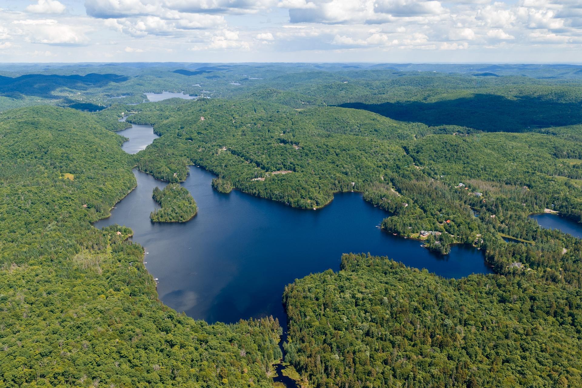 












Ch. du Faucon-Pèlerin

,
Saint-Adolphe-d'Howard,




QC
J0T2B0

