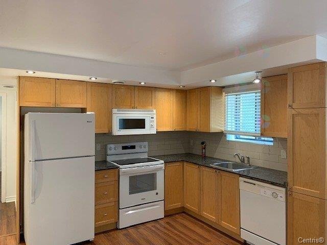 









10061


Rue Jules-Crépeau

,
Montréal (Ahuntsic-Cartierville),




QC
H4N2Z4

