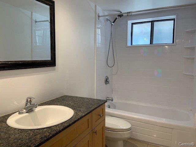 









10061


Rue Jules-Crépeau

,
Montréal (Ahuntsic-Cartierville),




QC
H4N2Z4

