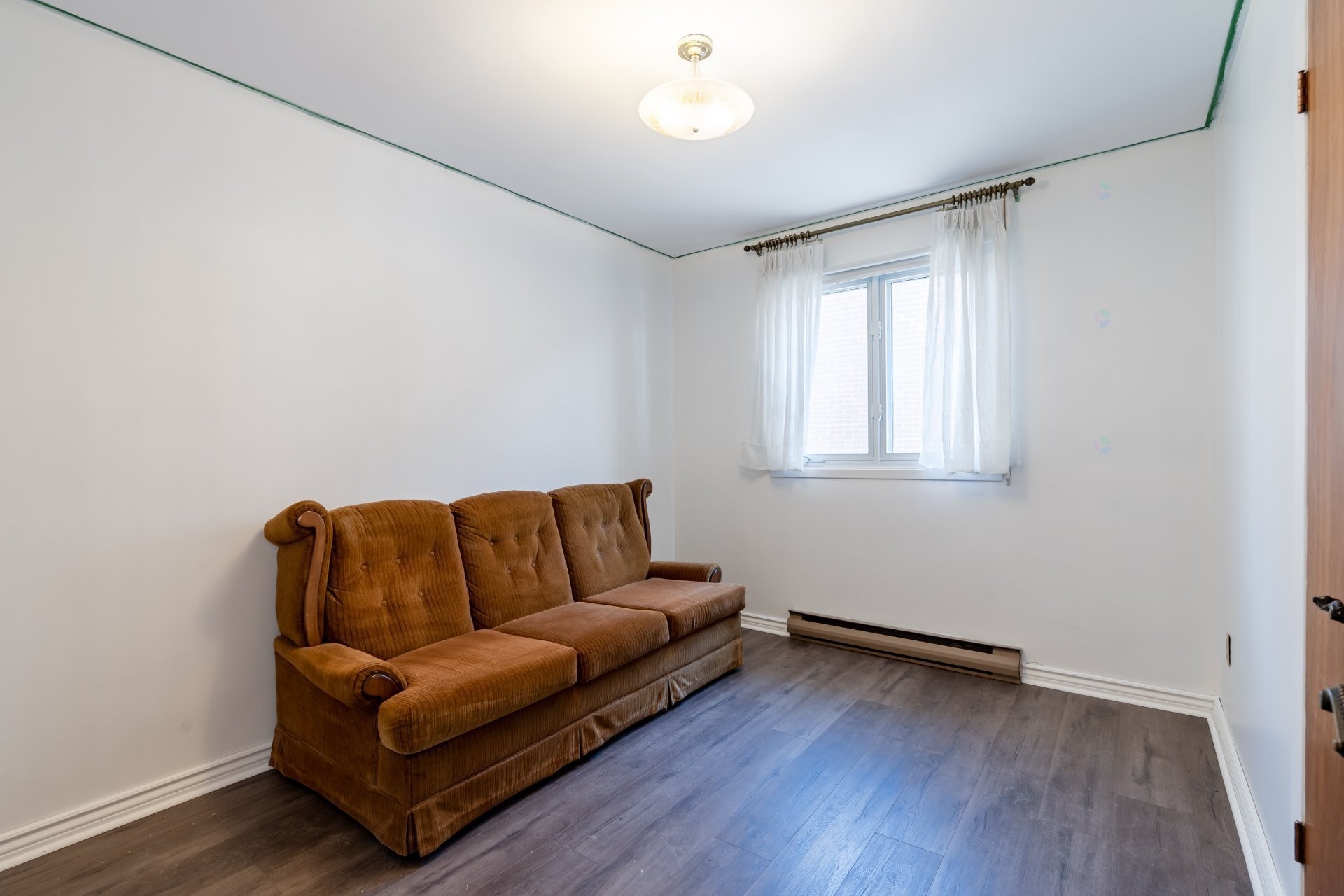 









1143


Rue Thierry

,
Montréal (LaSalle),




QC
H8N2K6

