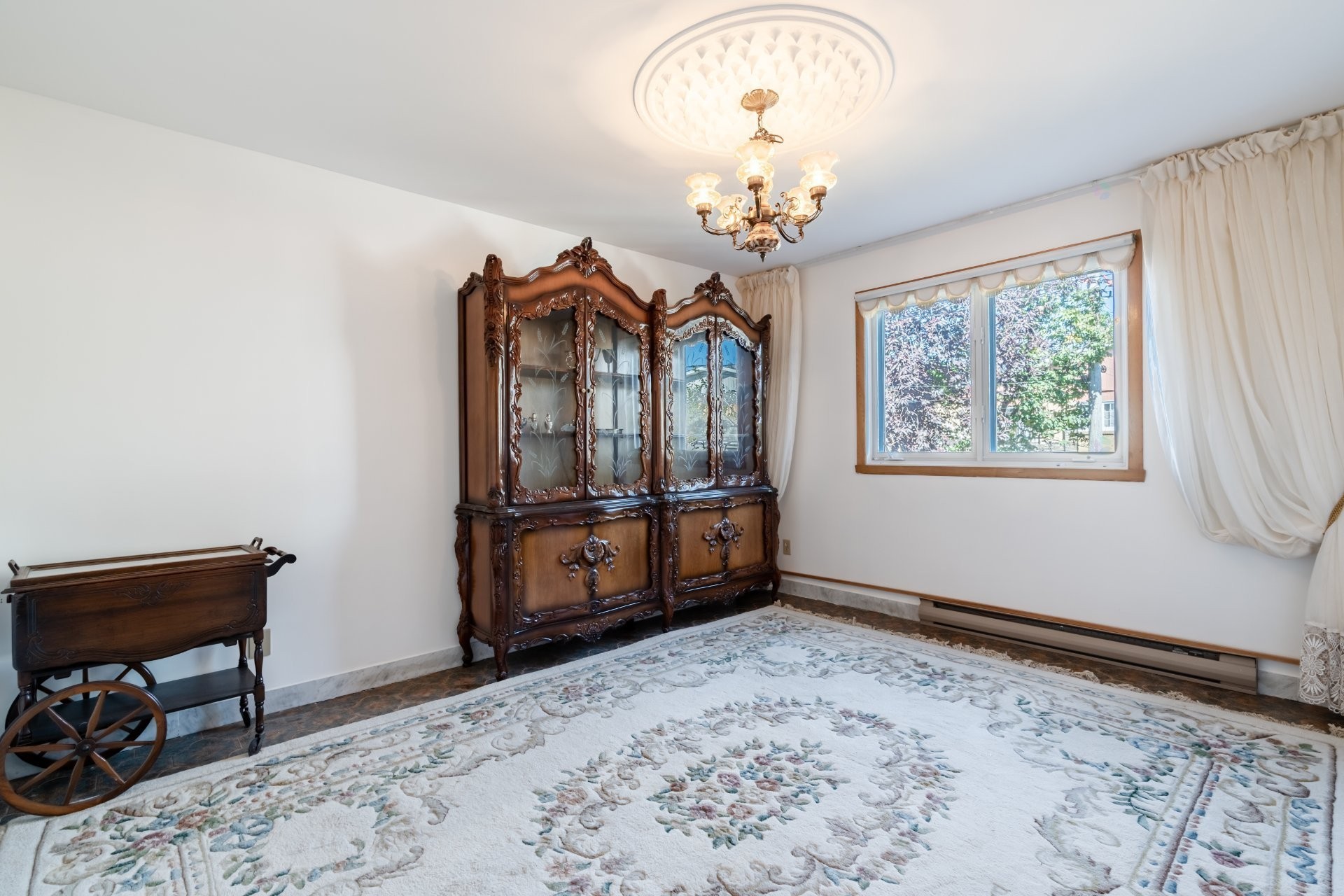 









1143


Rue Thierry

,
Montréal (LaSalle),




QC
H8N2K6

