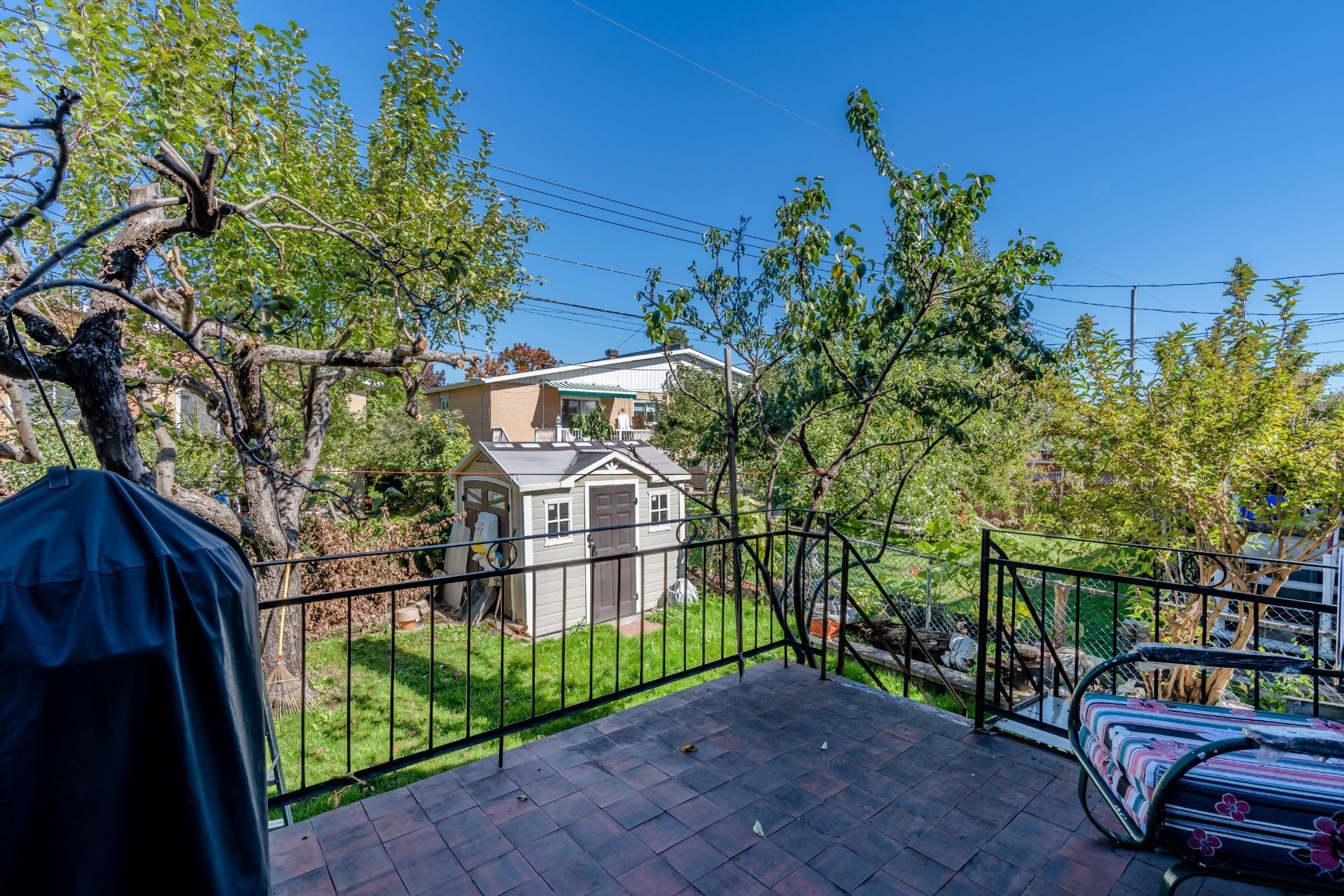 









1143


Rue Thierry

,
Montréal (LaSalle),




QC
H8N2K6

