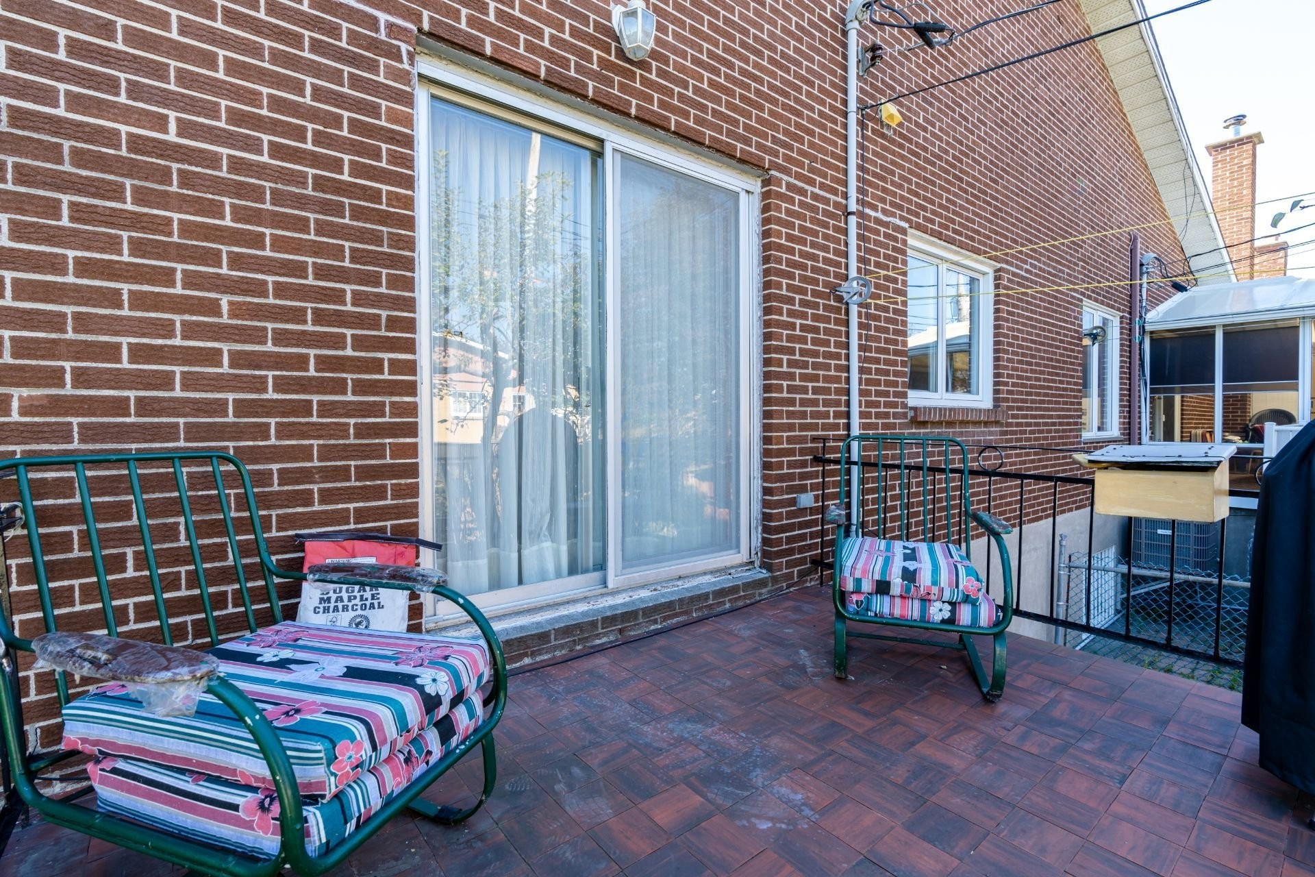 









1143


Rue Thierry

,
Montréal (LaSalle),




QC
H8N2K6

