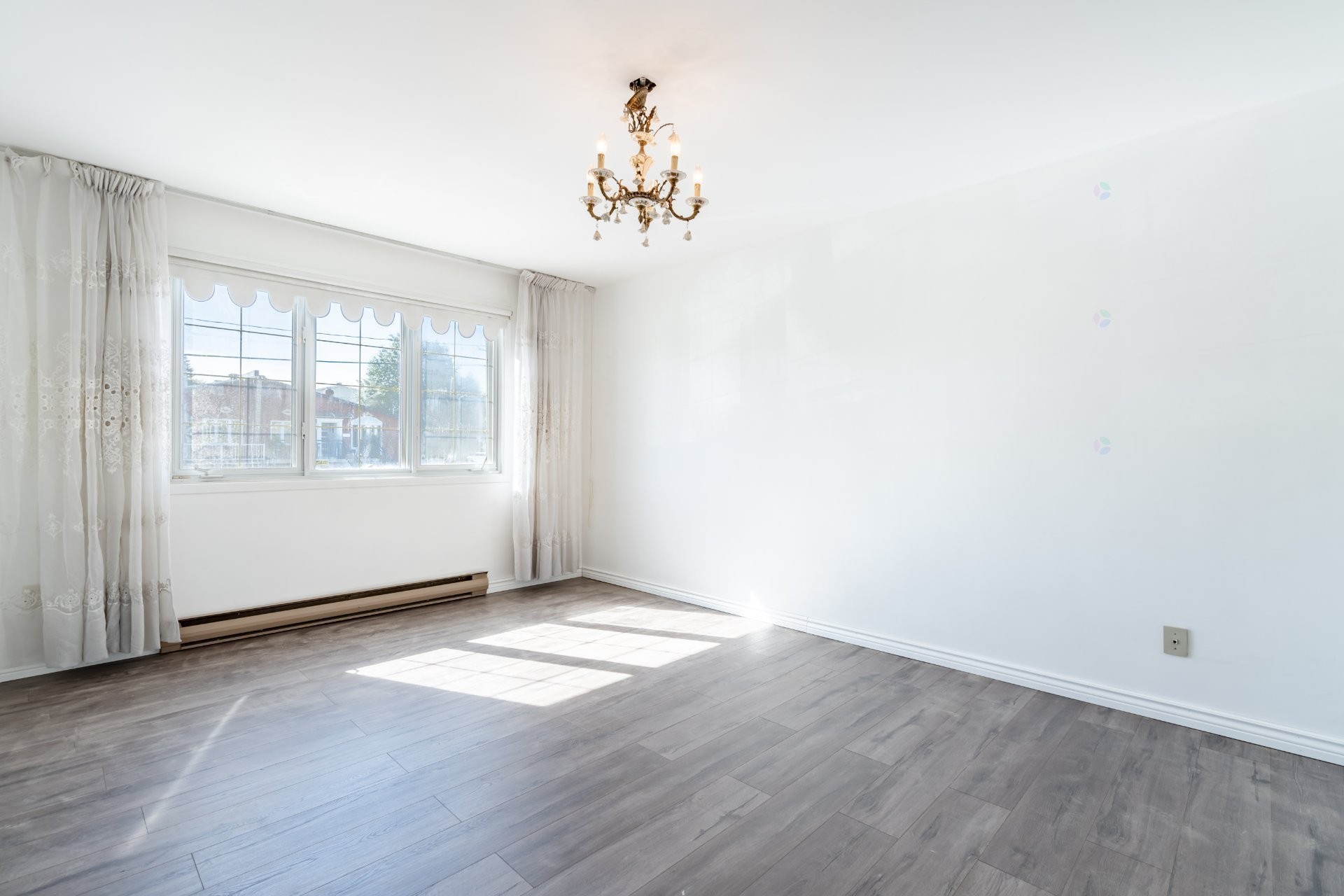 









1143


Rue Thierry

,
Montréal (LaSalle),




QC
H8N2K6

