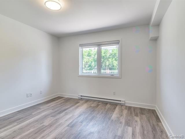 









10067


Rue Jules-Crépeau

,
Montréal (Ahuntsic-Cartierville),




QC
H4N2Z4

