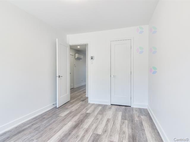 









10067


Rue Jules-Crépeau

,
Montréal (Ahuntsic-Cartierville),




QC
H4N2Z4

