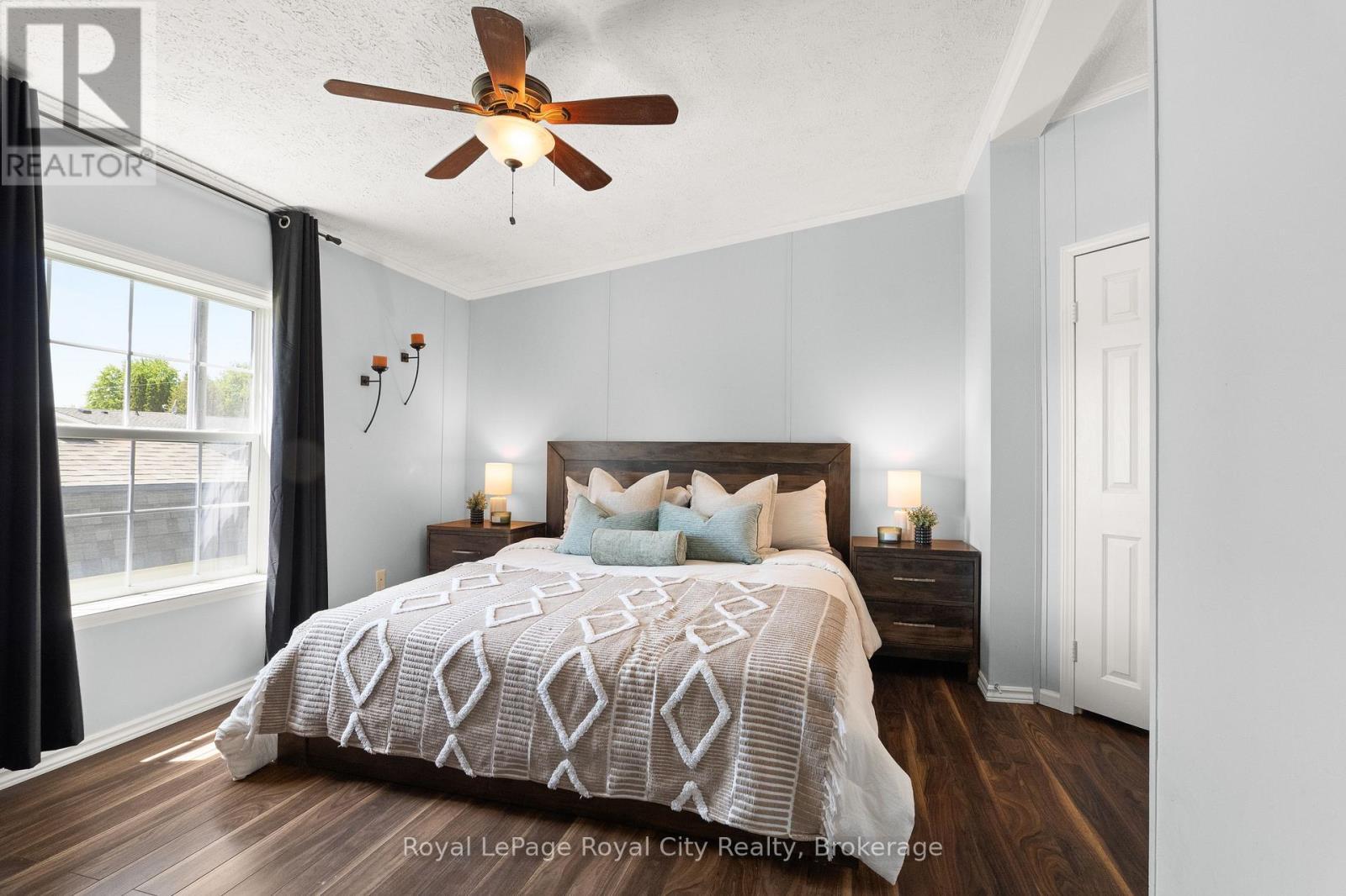 












2 PAVILION ROAD

,
Puslinch,




Ontario
N0B2C0

