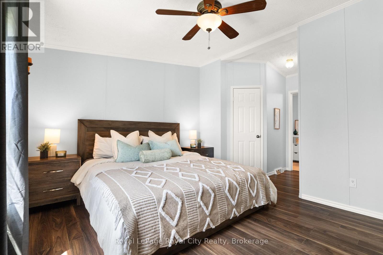 












2 PAVILION ROAD

,
Puslinch,




Ontario
N0B2C0

