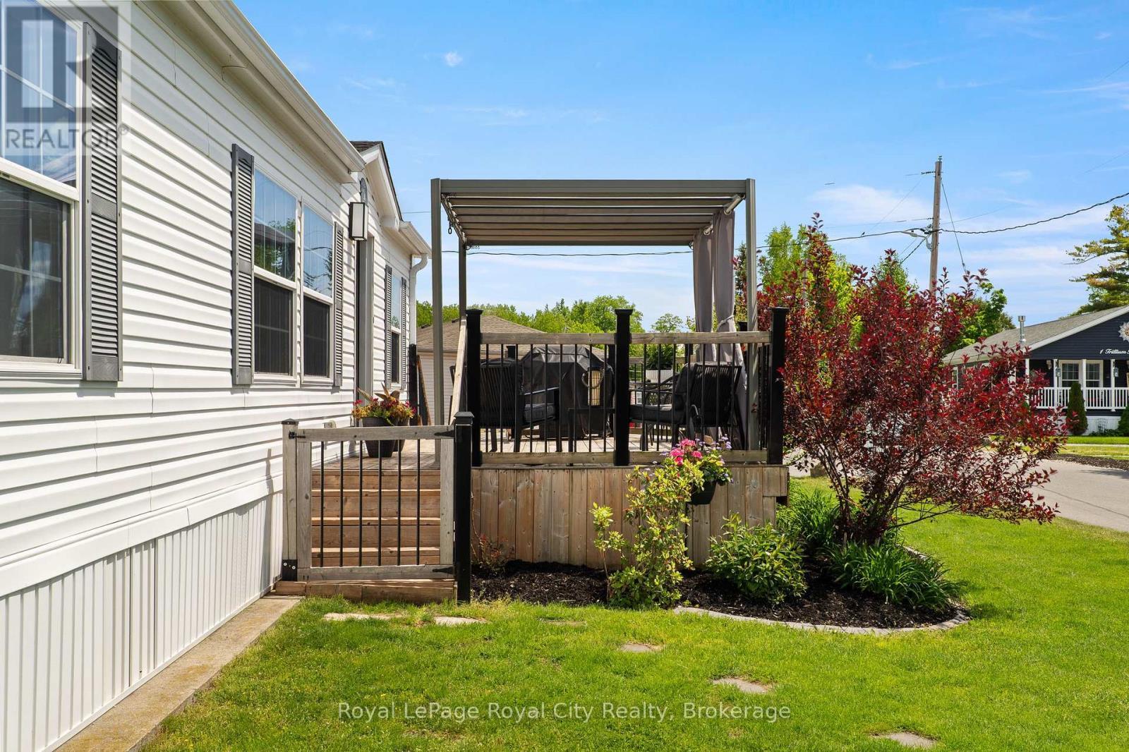 












2 PAVILION ROAD

,
Puslinch,




Ontario
N0B2C0

