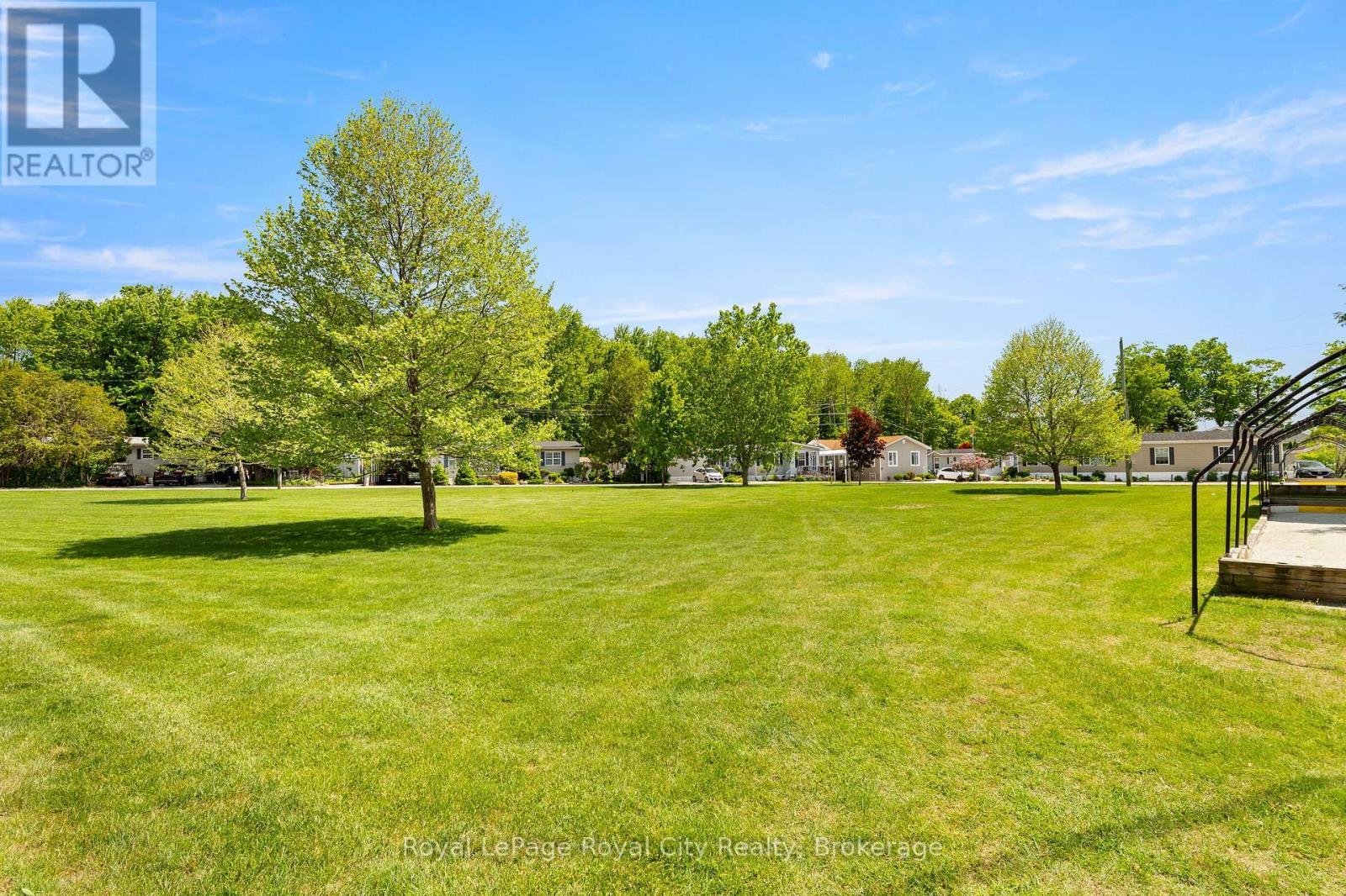 












2 PAVILION ROAD

,
Puslinch,




Ontario
N0B2C0

