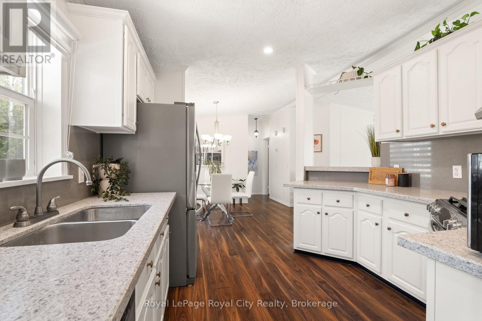 












2 PAVILION ROAD

,
Puslinch,




Ontario
N0B2C0

