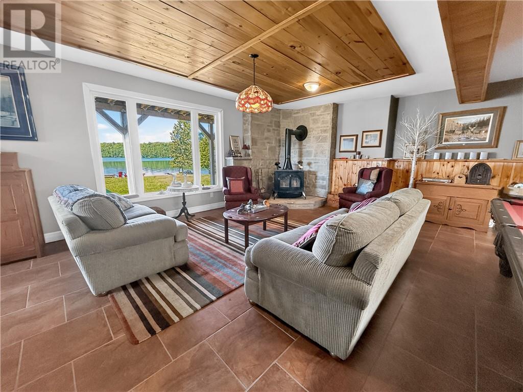 












509A McArthur Trail

,
Gore Bay, Manitoulin Island,




Ontario
P0P1J0


