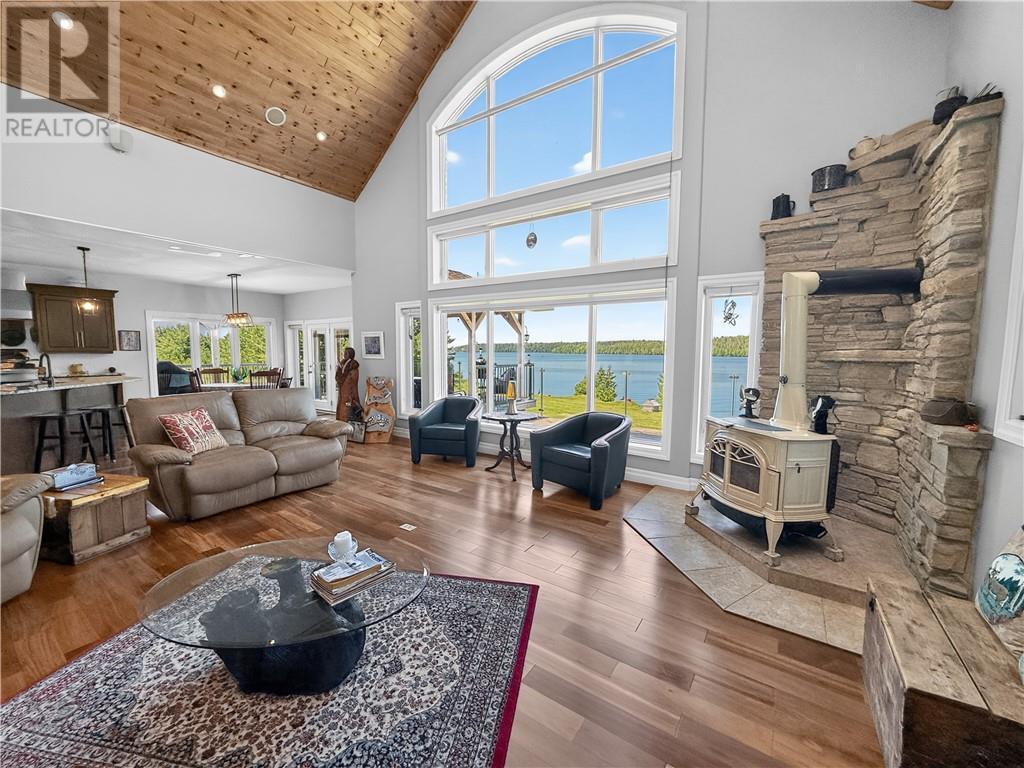 












509A McArthur Trail

,
Gore Bay, Manitoulin Island,




Ontario
P0P1J0

