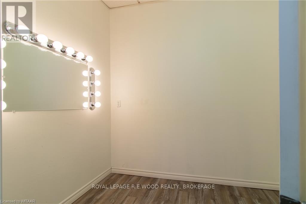 












150 BROADWAY STREET

,
Tillsonburg,




Ontario
N4G3P8

