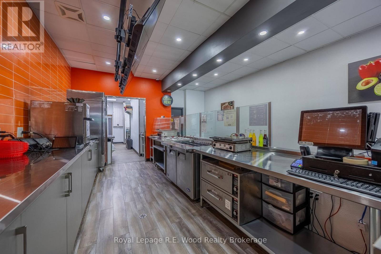 












150 BROADWAY STREET

,
Tillsonburg,




Ontario
N4G3P8

