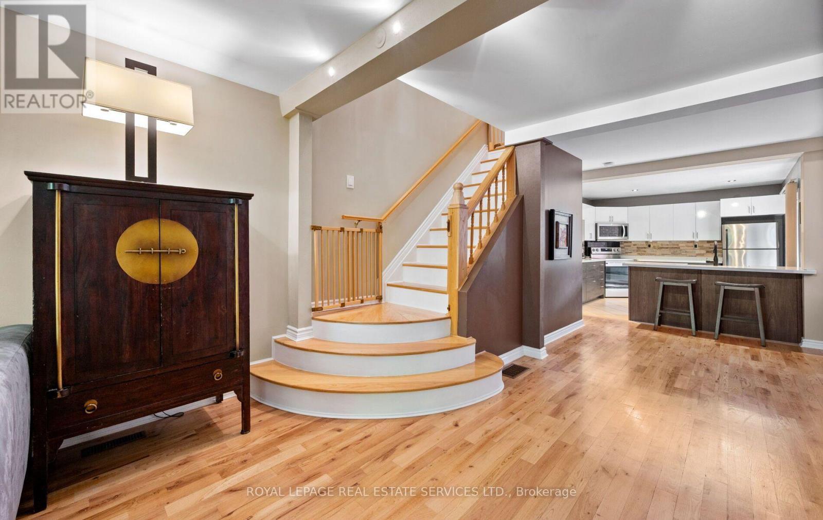 












613 BERESFORD AVENUE

,
Toronto,




Ontario
M6S3C2


