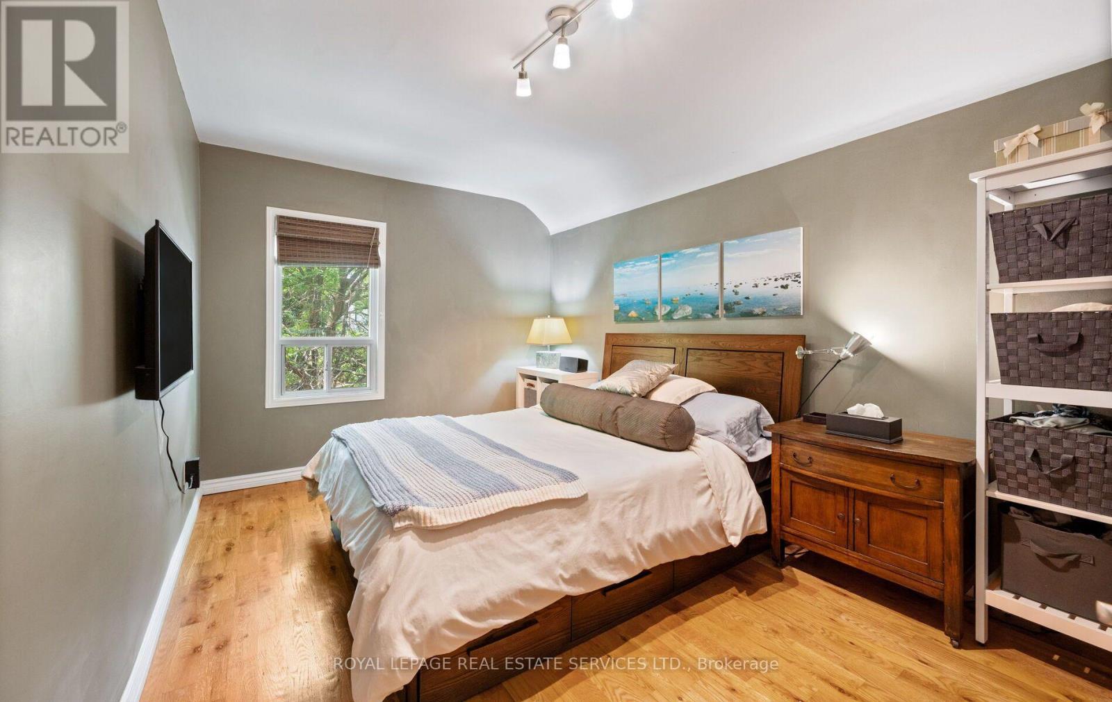 












613 BERESFORD AVENUE

,
Toronto,




Ontario
M6S3C2

