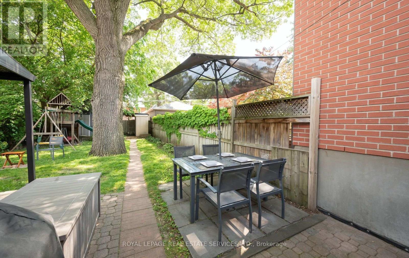 












613 BERESFORD AVENUE

,
Toronto,




Ontario
M6S3C2

