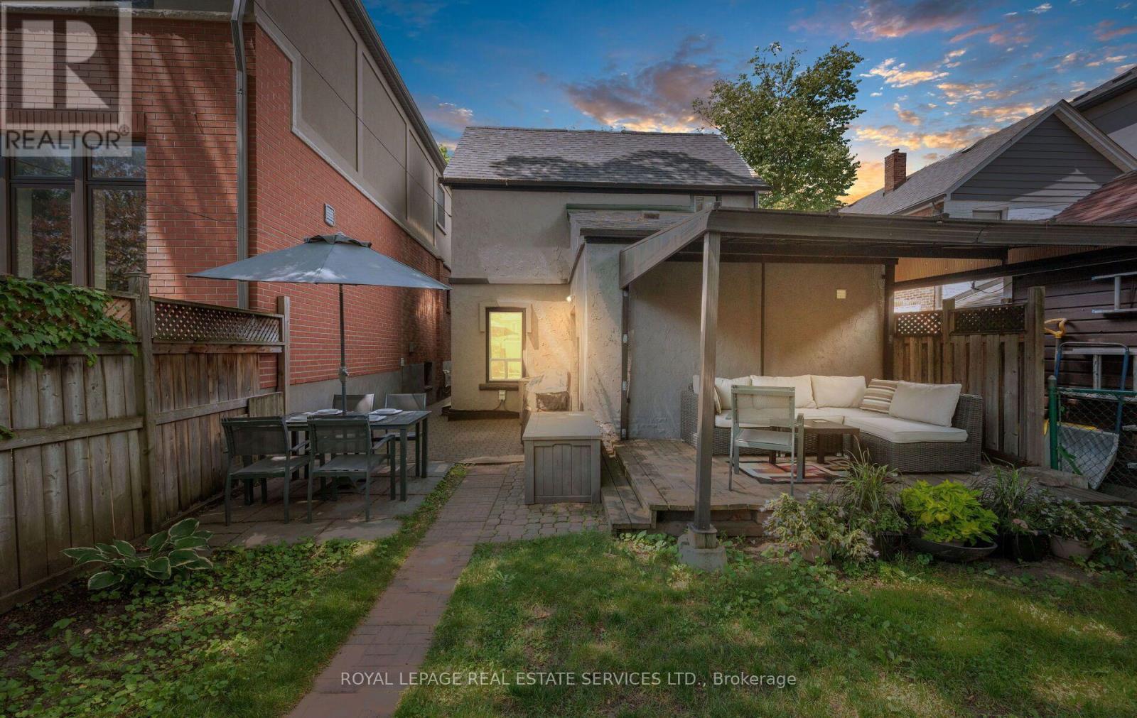 












613 BERESFORD AVENUE

,
Toronto,




Ontario
M6S3C2

