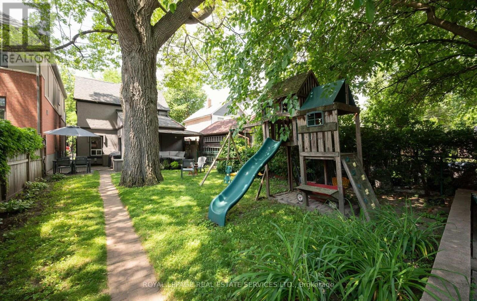 












613 BERESFORD AVENUE

,
Toronto,




Ontario
M6S3C2

