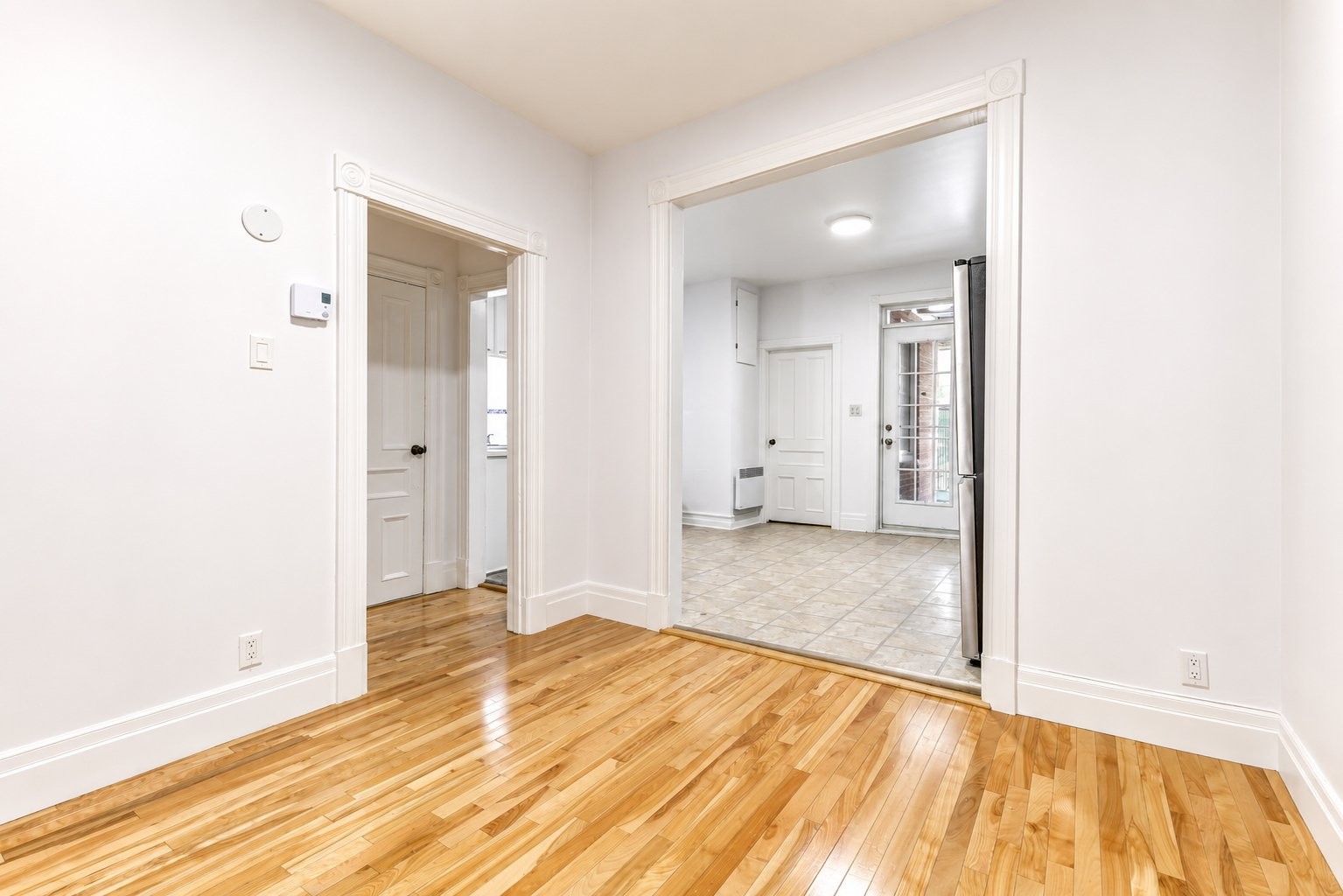 









4249


Av. des Érables

,
Montréal (Le Plateau-Mont-Royal),




QC
H2H2C6

