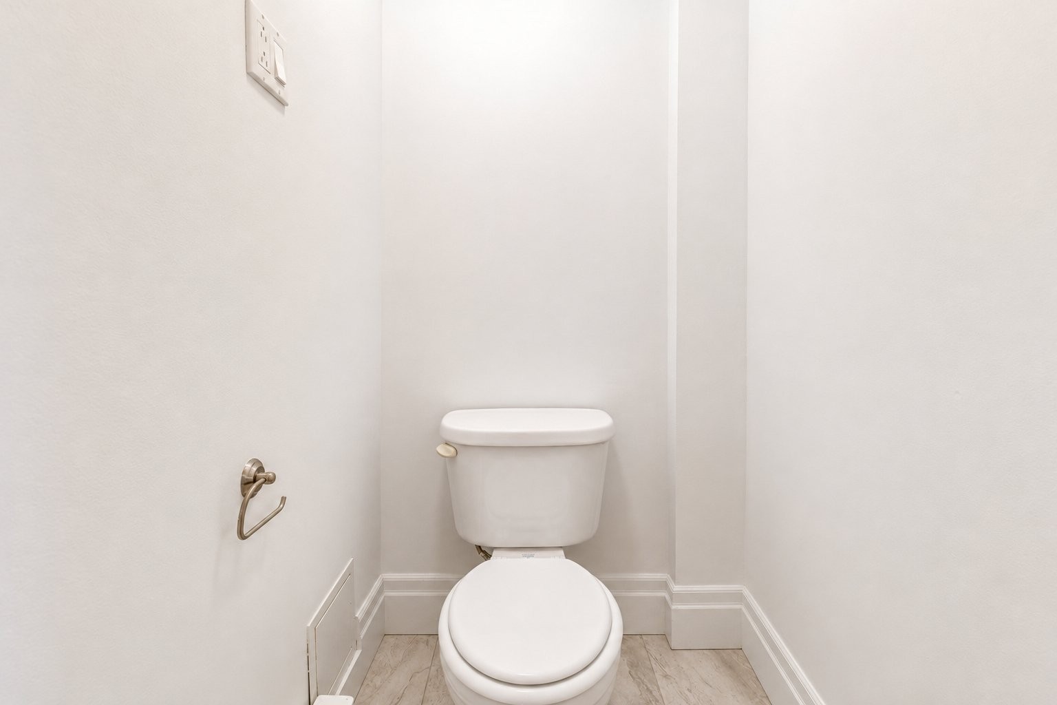 









4249


Av. des Érables

,
Montréal (Le Plateau-Mont-Royal),




QC
H2H2C6

