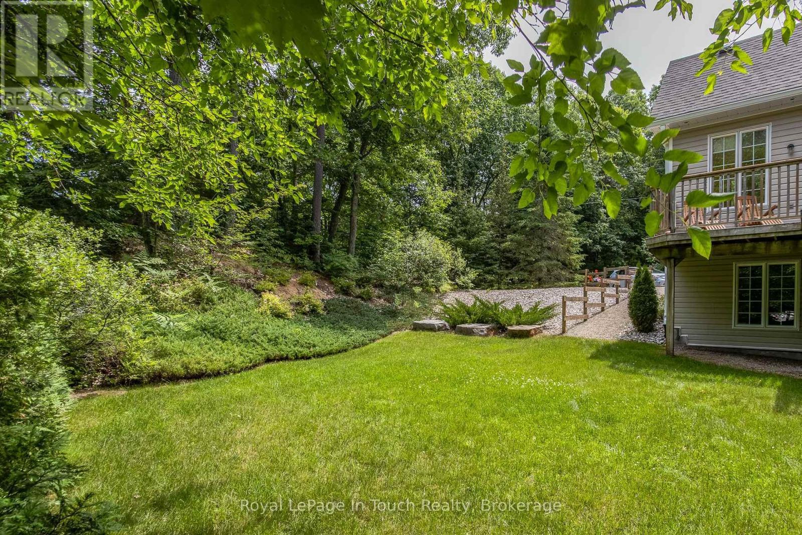 












8 WOODWARD DRIVE

,
Tiny,




Ontario
L0L2J0


