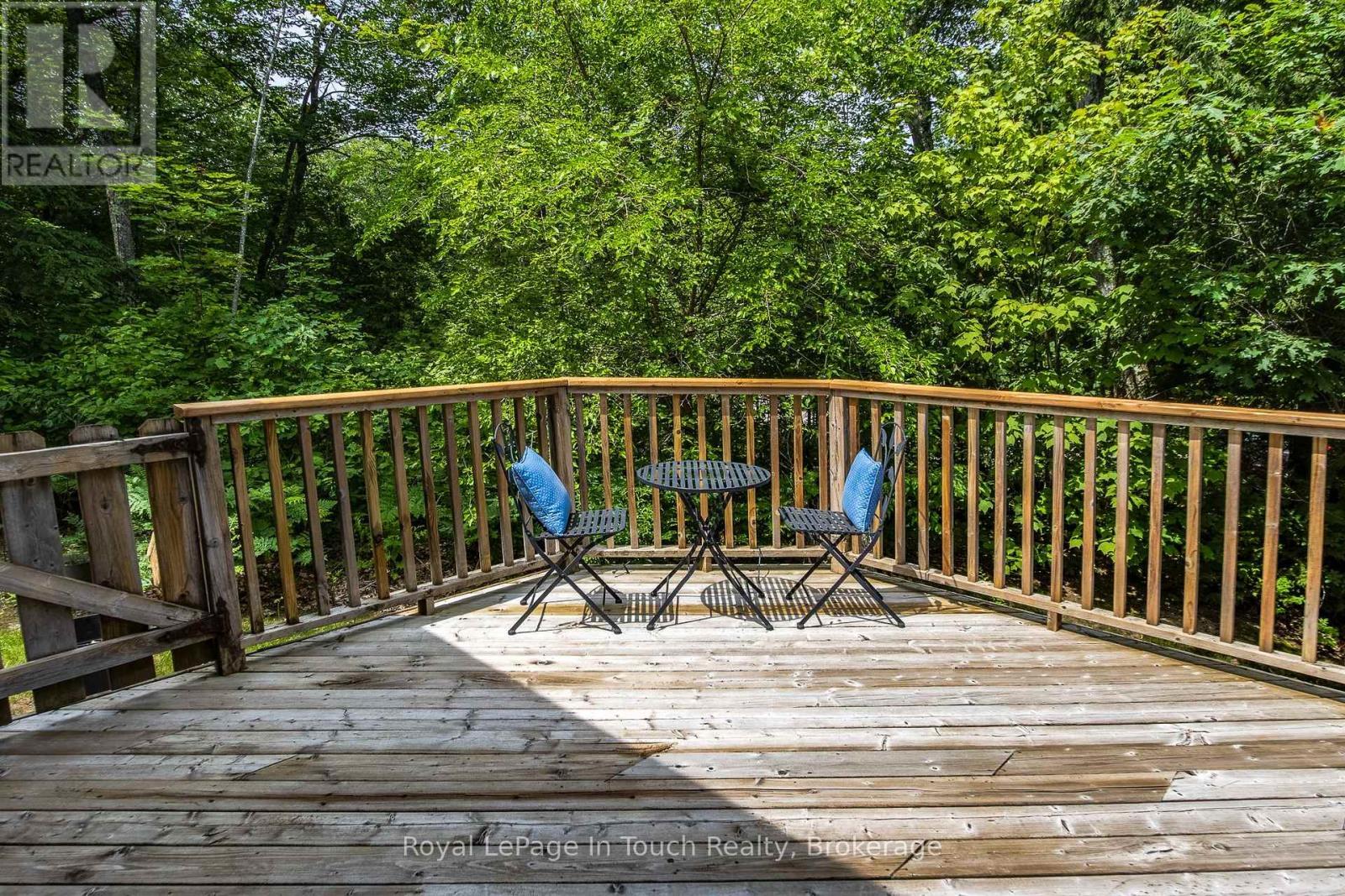 












8 WOODWARD DRIVE

,
Tiny,




Ontario
L0L2J0

