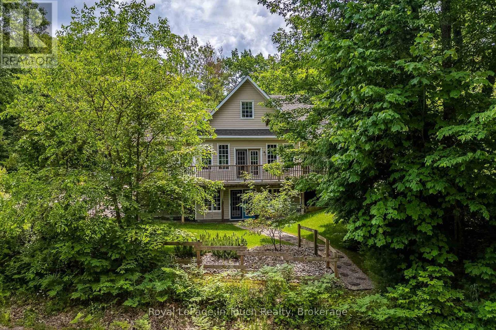 












8 WOODWARD DRIVE

,
Tiny,




Ontario
L0L2J0

