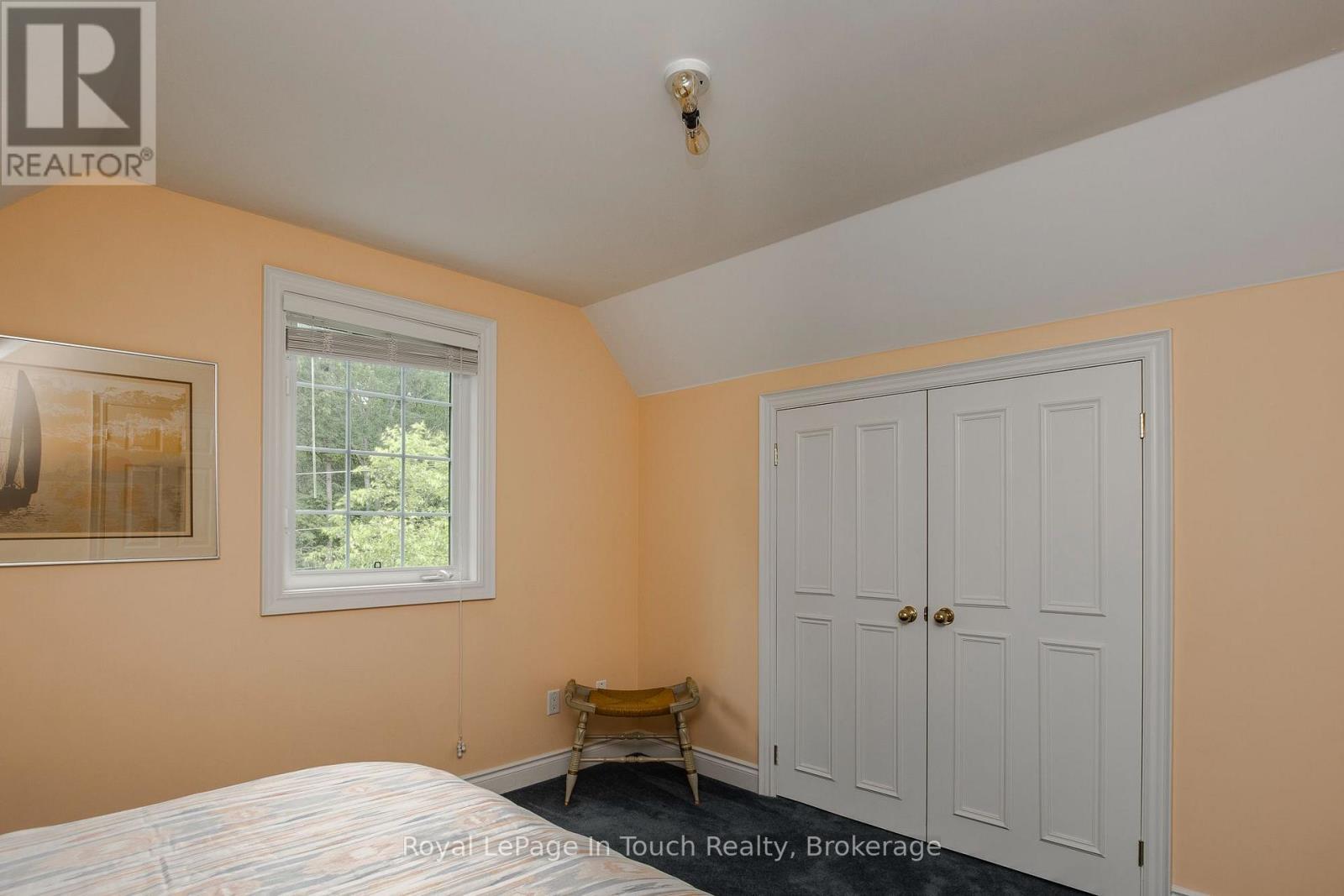 












8 WOODWARD DRIVE

,
Tiny,




Ontario
L0L2J0

