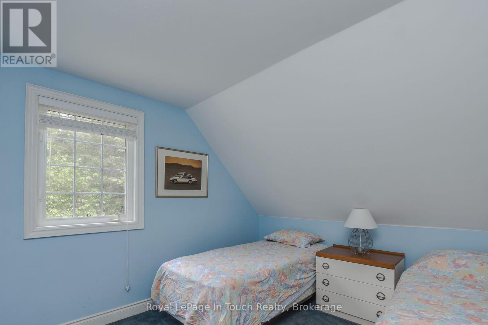












8 WOODWARD DRIVE

,
Tiny,




Ontario
L0L2J0


